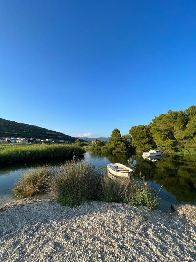Apartments Zora Trogir Bagian luar foto