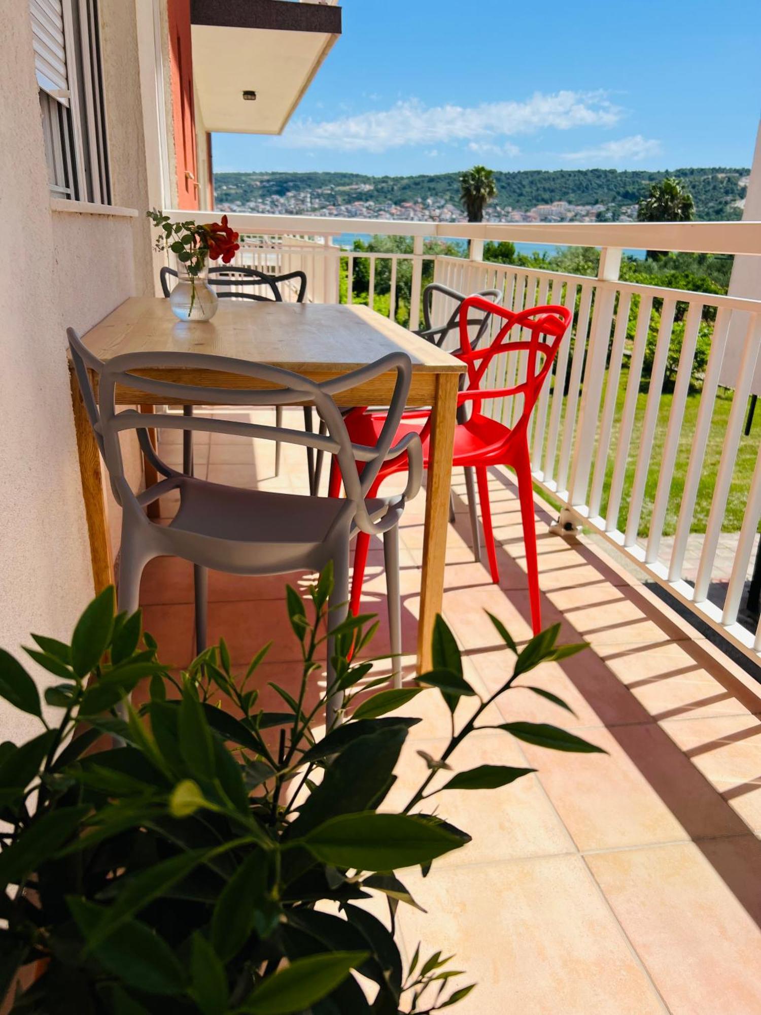 Apartments Zora Trogir Bagian luar foto
