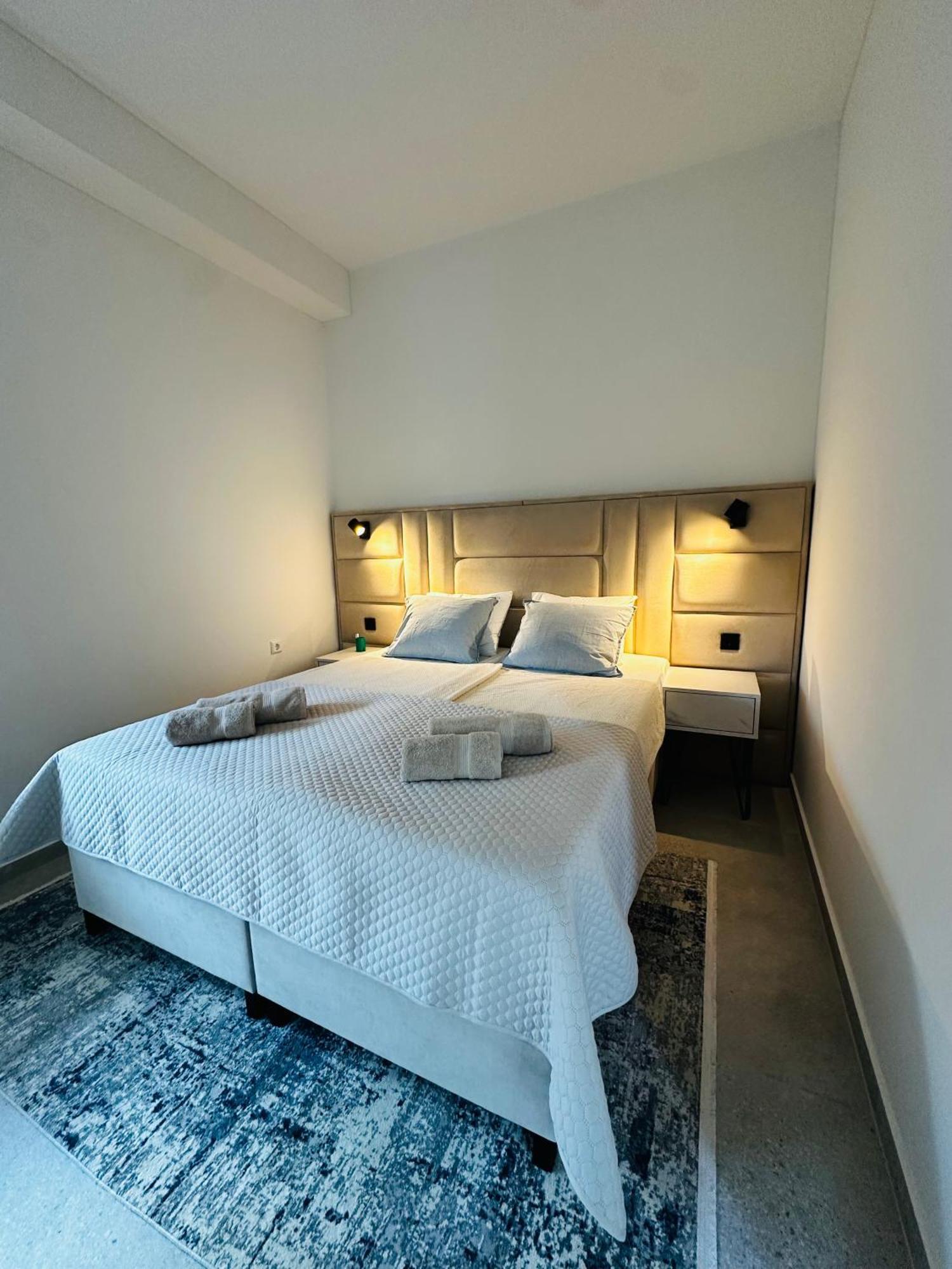 Apartments Zora Trogir Bagian luar foto
